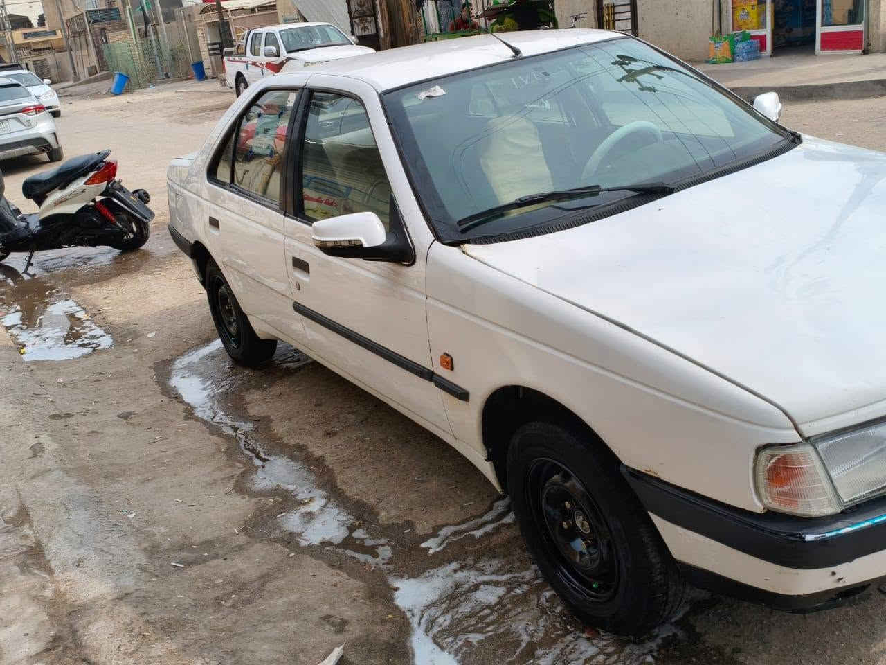 بيجو 405 كير ومكينه خير من الله وتبريد شغال حداديه امام وخلف كله جديد سنويه ساقطه من سنه راعيه موجود ويحول  التواصل واتس  ***********

