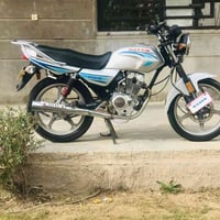 دراجه للبيع بيع مستعجل السعر 400نضيفه شوفت عينك اتصال وتساب+0773373177...