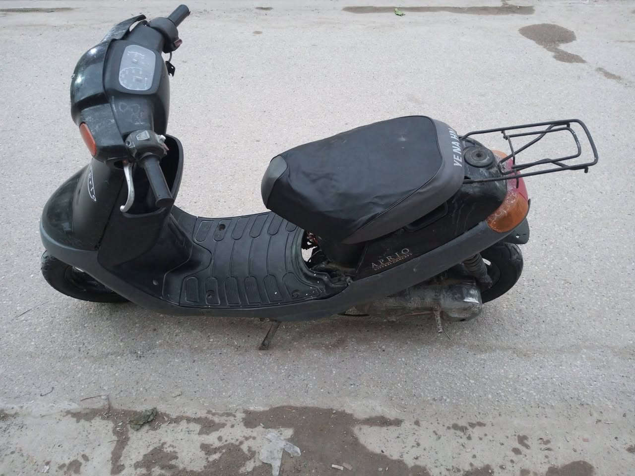 للبيع السعر 200 / ***********
