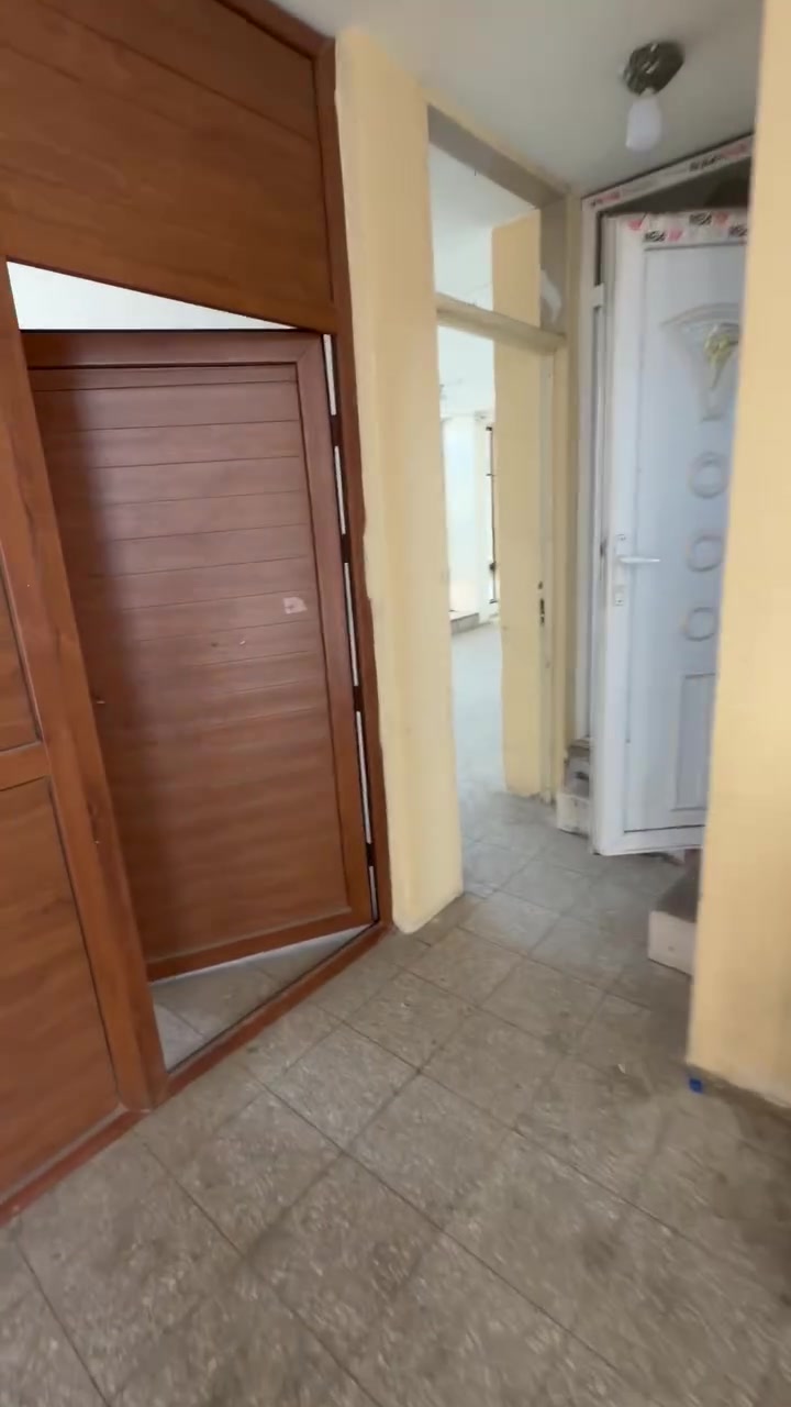 كراده داخل قرب لحوم محمد ديوان  شقق سكنيه اللايجار عوائل فقط الرقم اللاستفسار//***********
