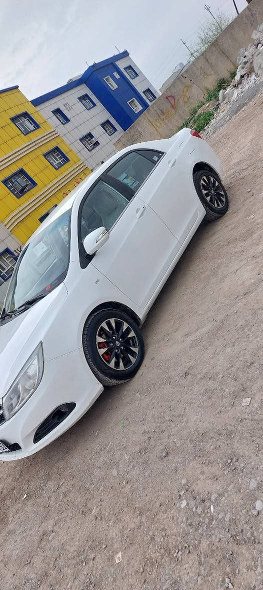 بى وابدى ٢٠١٤
Byd F5 موديل 2014
فول مواسە فات
بەسمە
ئەى بى ئيس (ABS)
جام كاره بایي
گێر عادی 
گێرومەکینەن بیلاد
ته بريت به شەرت
یەکە تۆزیکی بۆیاخی هەیە 
ناوی زەرد کوشن جلد
سەیارەکە بەناوی خۆم(رانیە-حاجیاوا)
*********** رانية, السليمانية
