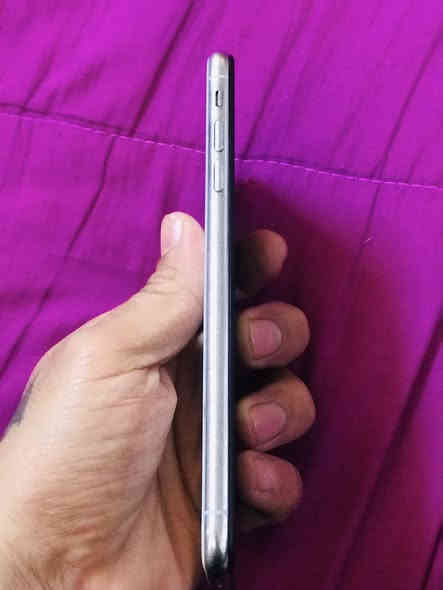 ايفون اكس اس ماكس بيع او مراوس
نضافة الجهاز كدامك فقط فطور بسيطه بالضهر

ذاكرته ٢٥٦ بطاريته ٧٨ بلاديه انسه صرف شحن

الجهاز ماقاري اي قطعه غير بس الفيس ايدي واكف

باقي الجهاز مكفول ع الفحص اذا بي عطل تاخذه وتروح

السعر ١٩٠ وبي مجال للشراي مكاني بغداد مدينة الصدر

خابرني ع رقمي او واتساب ***********
