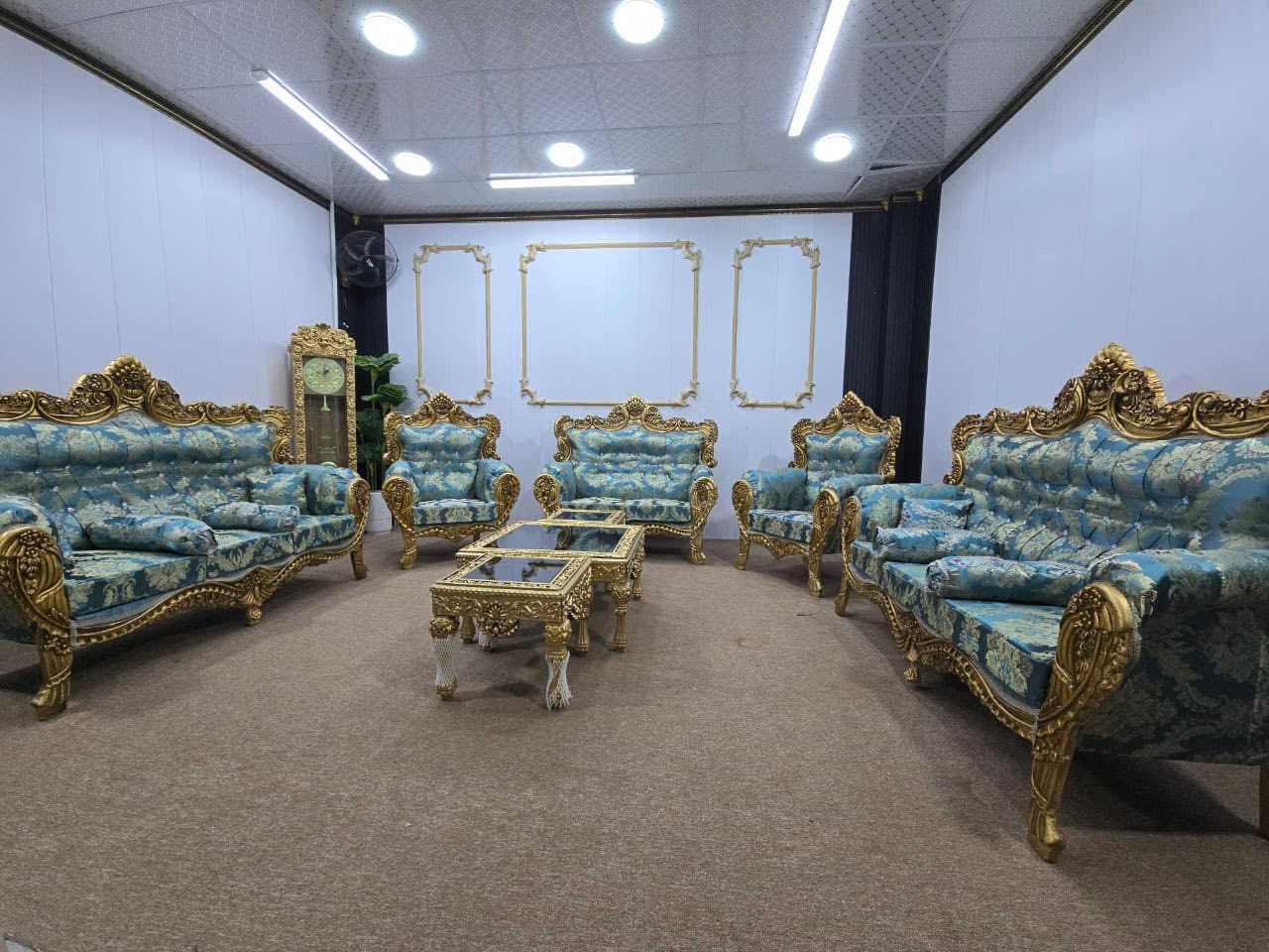 👑الملكي 👑نقد وصار اقساط بدون تحميل
 ✍🏻  
#القسط_الشهري_143_الف_فقط 

🧤يتوفر تخم ملكي فاخر مع كوشات وطبلات☺️
🧤 خشب. الجوز 🥥
🧤10 مقاعد
 استفسار اكثر زياره موقعنا الكائن 
رمادي تاميم قادسيه اولى قرب محطه الكهرباء
وقرب جامع معاذ بن جبل 
وراح أنزلك لوكيشن (موقع) https://maps.google.com/?q=33.411018,43.274105

او الاتصال☎️
***********
***********
