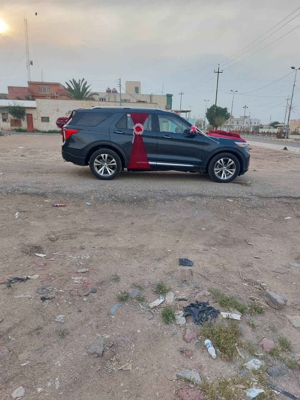 فورد اكسبلور بلاتينيوم 2023 أعلى فئة بأسمي ٦سلندر ٣سيسي توين تيربو ماشيه 17الف ميل رقم ميسان الحادث سرقه اني المستورد السعر 240ت***********
