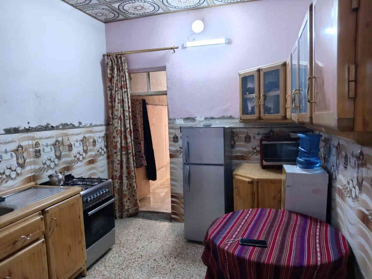 السلام عليكم 
دار 100 متر لرهان يحتوي على غرفه او صاله او مطبخ واستقبال البيت نضيف كلش او حلو
 سعر الرهان (14) قفل لمده 3 سنوات العنوان شارع المعمل خلف مدرسه الشهيد علي الرماحي 
***********
***********
