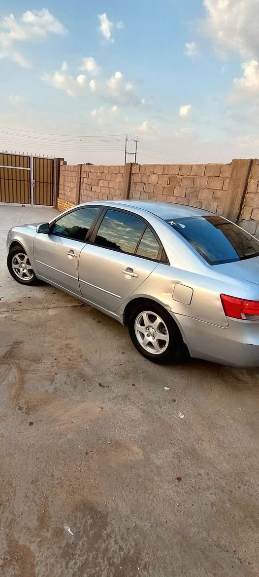 السلام عليكم سونات للبيع 2005 رقم بابل باسمي خليجي محرك 2400 شادله منضومه غاز علما ان السياره مابيه حادث ولا تبديل   بيه فقط بارد وخدوش وجراد مثل ماموضح با الصور المكان بابل ناحيه الابراهيميه الدبله السعر 90 السياره خير من الله وترايه وين ميعجبك  الاتصال على الرقم***********
