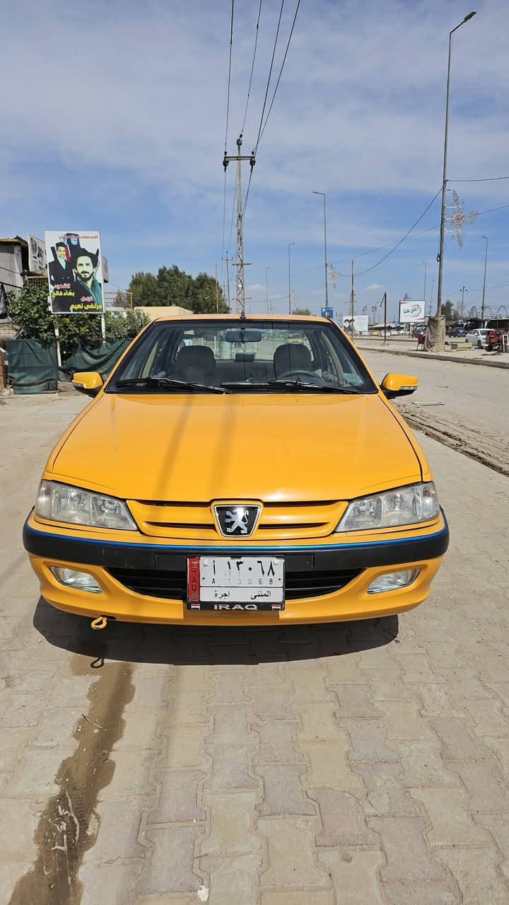 السلام عليكم بيجو بارص موديل 20 محجوزه بعدلهه 4 اشهر يفك حجزها تبريد ثلج حداديه زينه تخم تاير اخط ابيض + صبغ وياله حراري مكينه بيها بخار مصفره هيئه وغرامات السياره مكفوله بيها بارد بجاملغ الخلفي وبيها اقل شبر بجملغ امامي 
السعر 63 وبيها مجال الشراي مكاني ديوانيه المركز *********** خاص ماجوب
