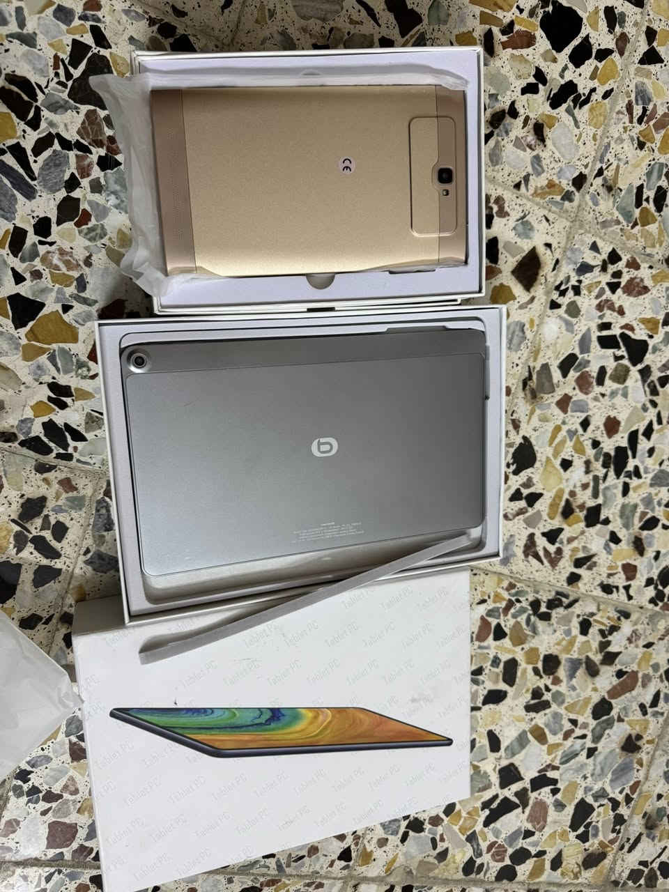 يا لطيف
تاب قطعتين واحد صغير والثاني كبير شحن كلكسي ثنيهن جدد لوك بس شغلنهن وطفينه أبيعهن فحم فحم فحم مع العلم شغالات ثنيهن وجدد لوك بيع القطعتين ب ٦٠ الف قفل وما اعرف عليهن اي شي لا ذاكره شكد ولا غير شي


**إذا كنت صاحب هذا الإعلان وتريد حذفه لأي سبب، رجاءا أرسل رسالة إلى الدعم الفني**