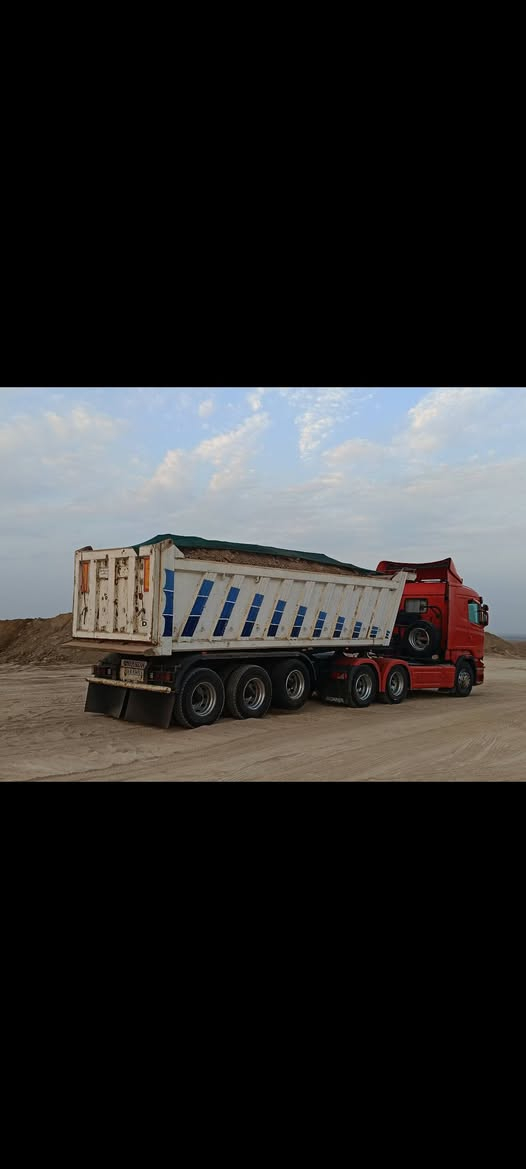 عربانه ماكنيسان موديل 2015 تخم تاير مكفوله الذرعه 27 بلاد ويه تعلاوه 30متر السعر 200 ورقه المكان ميسان *********** ***********
