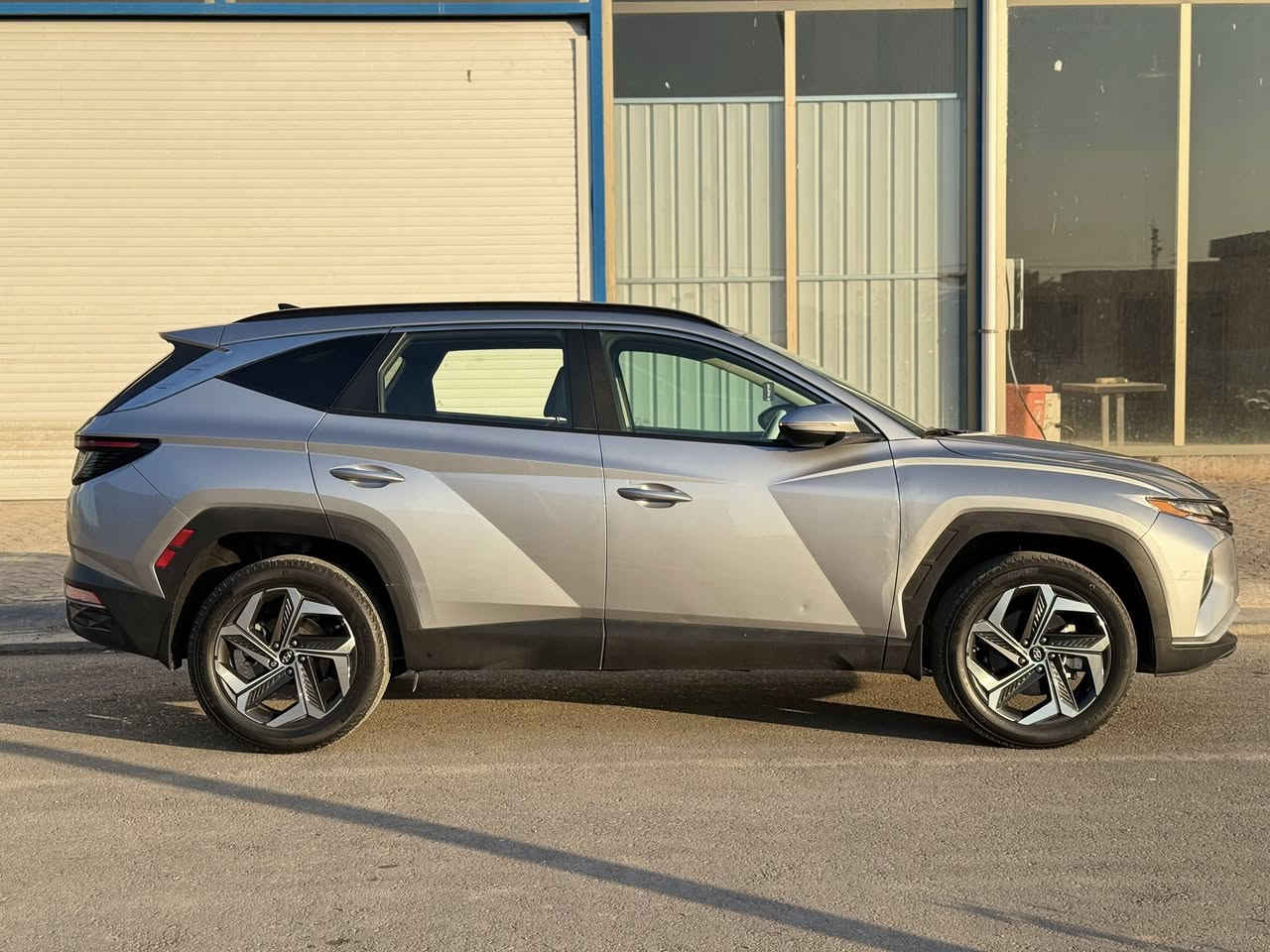 توسان 2023 🇺🇸
موصفاتSEL نصف فول
ماشيه:29٫800mi
حادثها ربع البنيد بي صبغ وربع الجنطه بيها صبغ صور حادثها مرفقه بصور بدون ارباك وبدون دواخل الضرر
سعرها:20٫500$وبيها مجال بسيط 
للتواصل:***********
