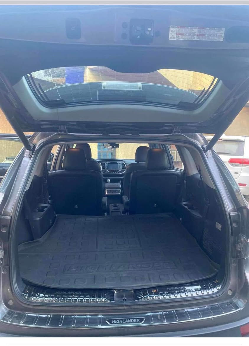 السلام عليكم
تويوتا هايلاندر 2019 XLE فول مواصفات 
7 راكب ، كشن VIP محرك 6 
ماشي 69 ميل 
فتحة سقف ، بصمة ، ثلاث قطع تبريد 
گير ومحرك شرط مامفتوح . رقم بغداد دولي صور الضرر داخل المنشور معاها سونار المندلاوي وبي كافة التفاصيل .. 
السعر 285 وبيها مجال للشراي 
العنوان : صلاح الدين بيجي ناحية الزوية 
للاستفسار /  ***********
                      ***********
