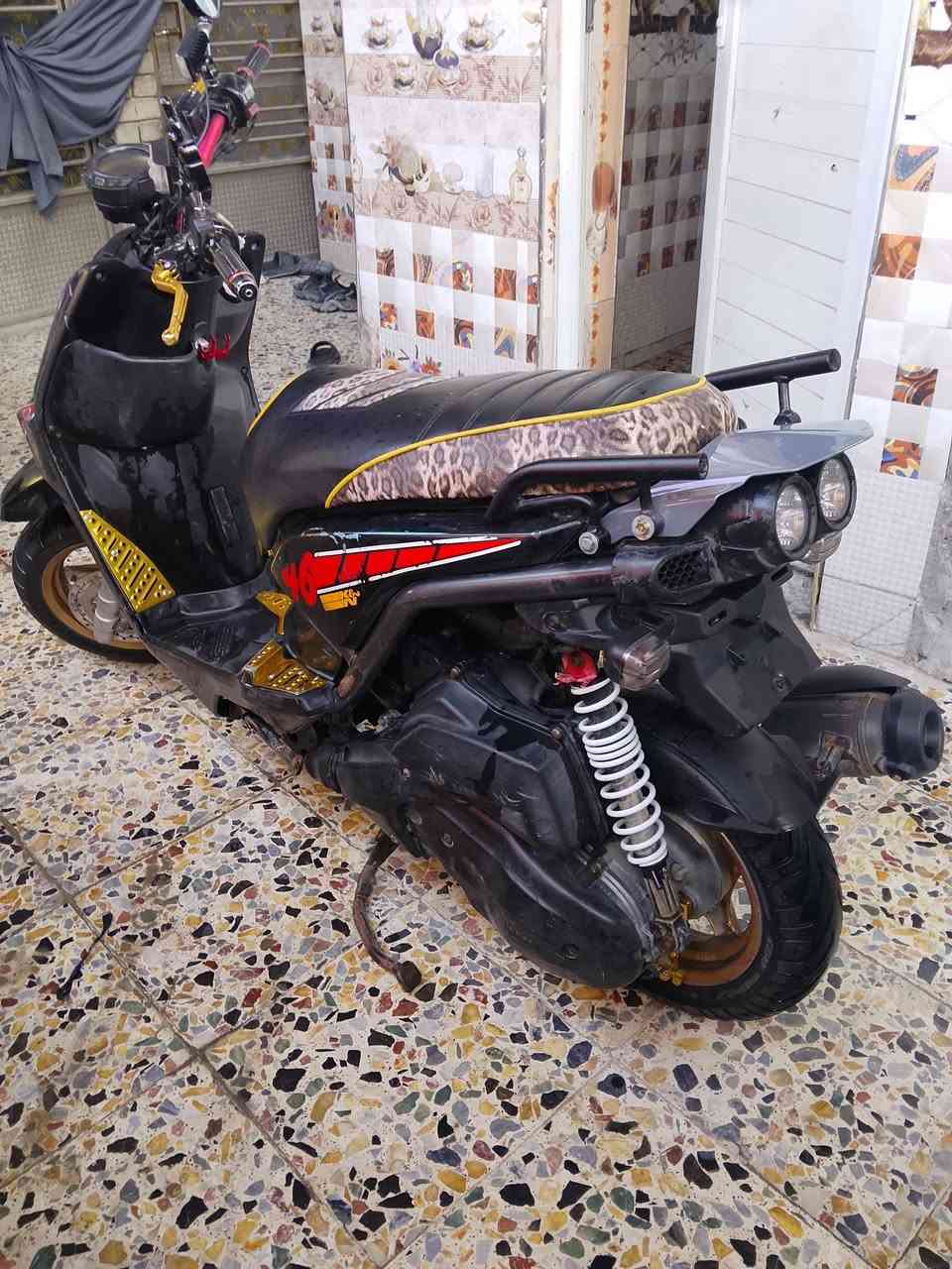 سلام عليكم سكنس جبلي دراجه بيه تزويد خارجي ستيرن ومضخم ويدات خير من الله كالمه ما بيه اي نقص جديده بمعنه الكلمه سعر  مليون وبيه مجال مكاني رئاسة العبيدي رقمي ***********
