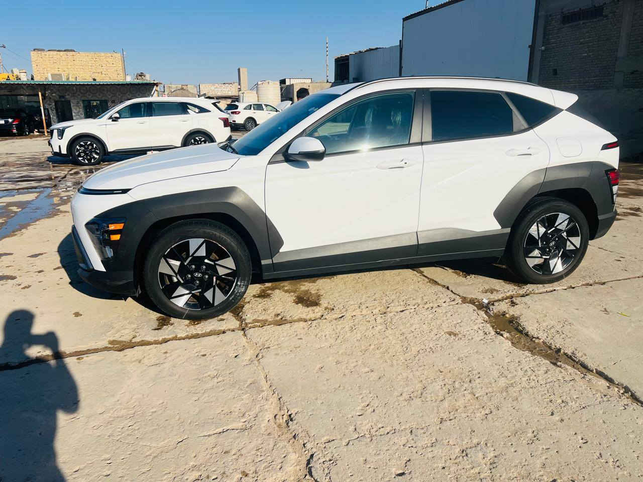 السلام عليكم
كونا موديل 2024
موصفات 
بصمه 
رادارات 
كشنات كهرباء 
لد امامي خلفي
شاشه   متصل
كامره
تحكمات 
ويل كب كروم
مود درايف
وبعد موصفات هواي
ماشيه 17  mi
مكينه ٢٠٠٠دوش
 دخول جديد كتاب شهداء مرقم قادسية 

السعر 175 مع المجال البسيط للشراي 
بيع او مراوس حسب القناعة
مكان ديوانية 

للاستفسار ***********
***********
