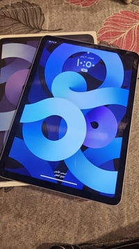 ايباد اير ٤ • ٦٤ • نضيف