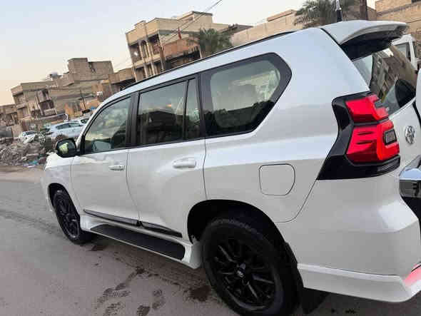 السلام عليك برادو الون ابيض صدفي موديل 12 محدث 23 داخل او خارج كامرات 360 كامره اماميه او خلفيه أو بل مريات كامره سياره بصمه اثنين تبريد 3 قطع او ثلجه أو سيستم صوت بيه تايرات جديدة محرك 2700 محرك أو كير أو ضربه مكفوله رقم بغداد دولي
سعر 250 بي مجال 
***********
