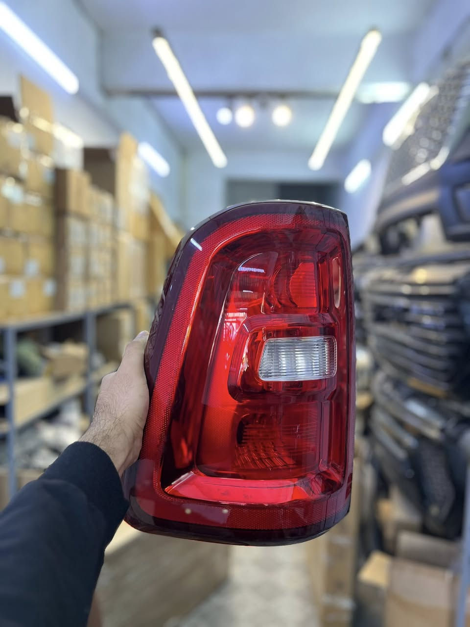 بدي كت للادوات وكماليات السيارات الامريكيه ✅
*********** 

وصل حديثا بك لايت DOOG RAM 20205✅

متوفر اسود (بلاك اديشن+ احمر ) ✅

متوفر توصيل جميع محافظات العراق 
***********ً
