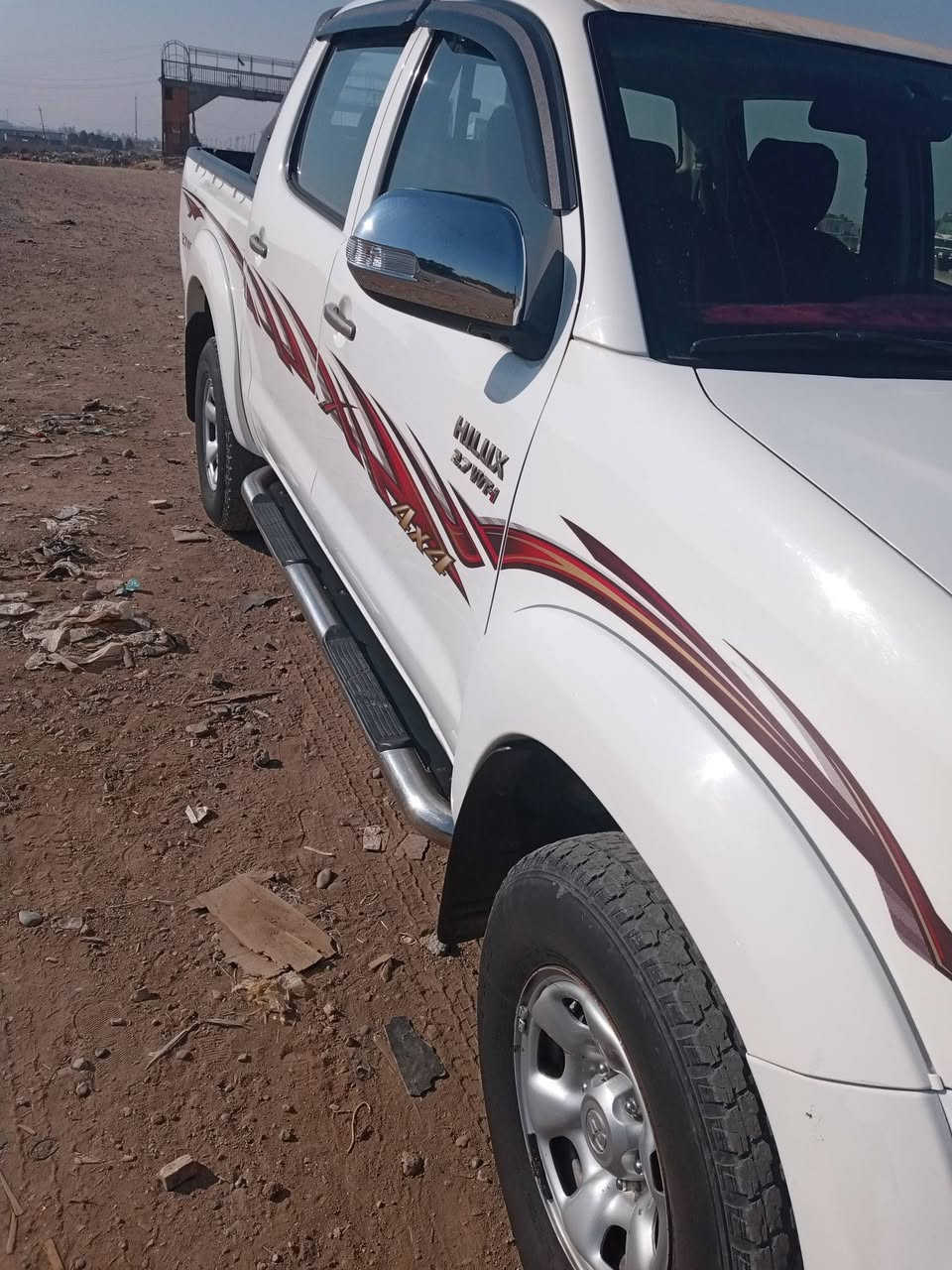 السلام عليكم فورويل دبل اكسل 2014 سياره على وضع الشركه تكح يلات بسيطه بيها سعر السياره 230 بها مجال قليل مكان السياره بغداد مكلف بالنشر رقم شمالي تحويل وكاله جاهز رقم صاحب السيارة ***********
