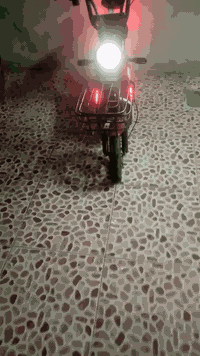 سلام عليكم بايسكل شحن حجم 14 للبيع اي عيب مابي سعر 120 وبي مجال رقم ***********
