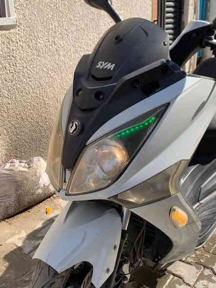 السلام عليكم
دراجة للبيع sym ياباني المحرك 125
كهربائيات جميع شغالة 
دراج نضيفة 
موقع بغداد (مدينة الصدر)
رقمي ***********

السعر 400 بيها مجال
