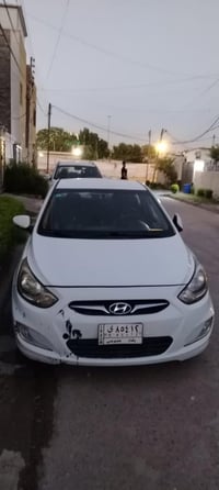 اكسنت موديل2013 خليجي مكفولة من الصبغ سونارها موجود عدا السونار الدوسة...
