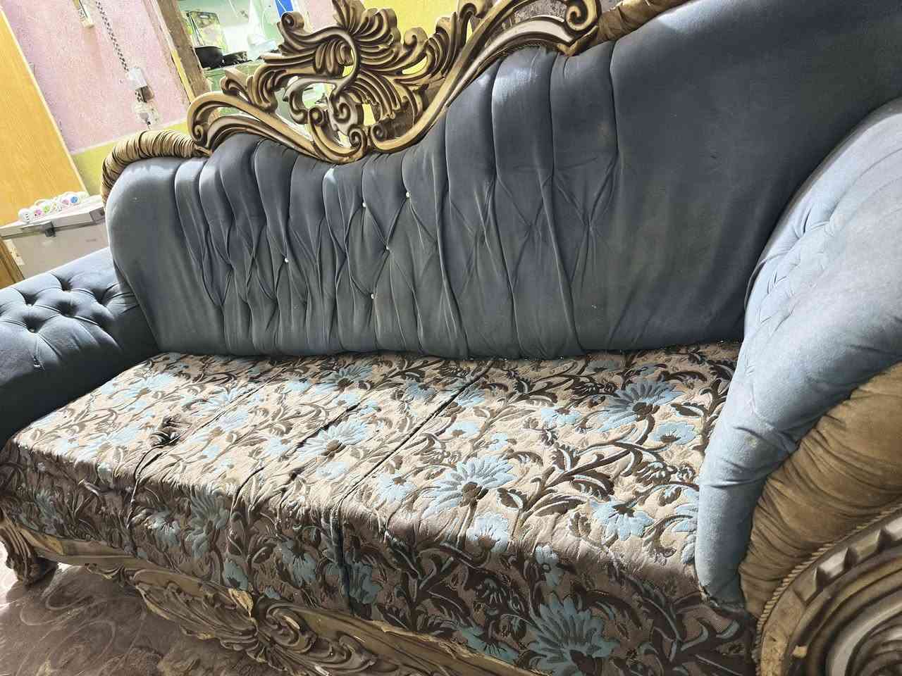 سلام عليكم قنفات للبيع و1ام 4نفرات و1ام 3نفرات و2ام نفر  نضافه100/50 مناسبات كلش ..اتصال فقط 
***********
