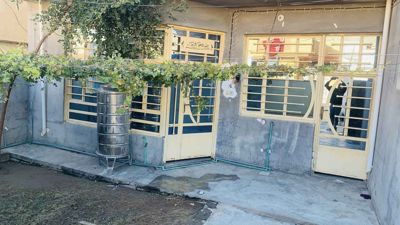 السلام عليكم بيت الايجار حي العسكري للستفسار ***********
