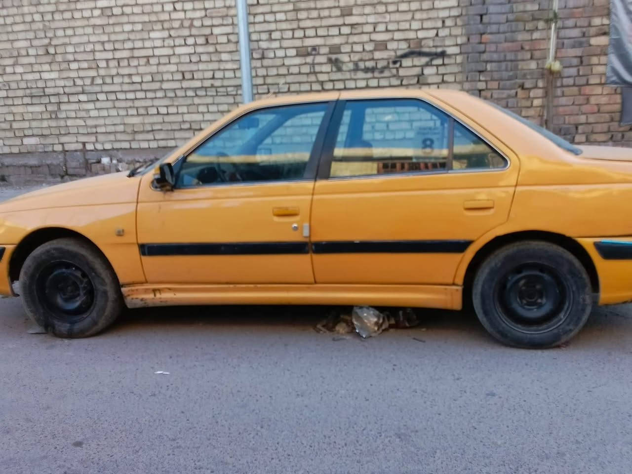 بارس موديل 2013بيه دعمه بلصندوك رقم بابل السعر25وبيها مجال ***********
