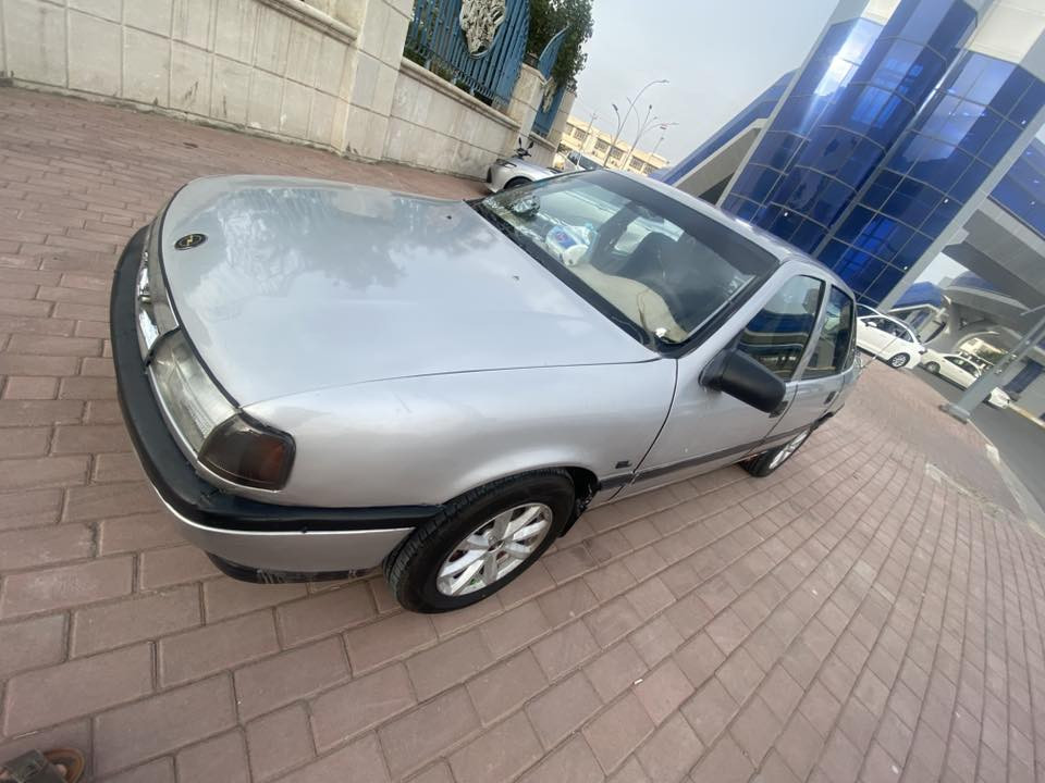 أوبل فكترا موديل 1992 محرك 20 كير اوتو رقم أنبار إنكليزي سنوي لل 2030 السياره بسمي مكاني الرمادي السعر 35$ و بيه مجال حك الجيه أو مراوس بسياره حديثه و أنطي فرق من موديل 2010 و فوك 
الخاص مفتوح و هذا رقمي بي واتساب فقط ***********
