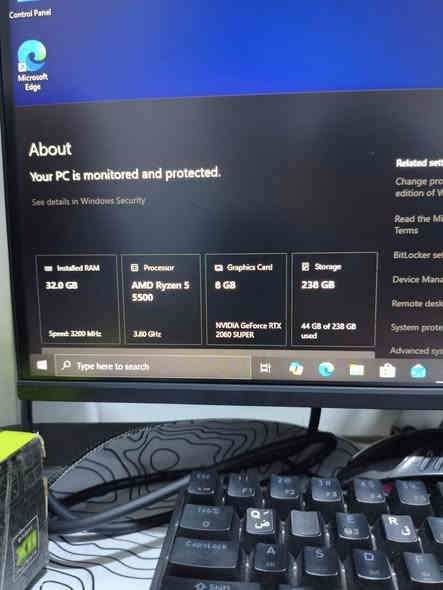 Ryzen 5 5500
ram 32 DDR4 3200 g.sikll
m.p b450 msi 
gpu rtx 2060 super 
m.2 256
p.s 650 w 
كيس من msi كامل 
طبعا هاي تجميعه للبيع وحدها او ويا شاشه 
موصفات شاشه كيكابايت 
200 هرتز
25 بوصه 
ips 
بيها سبيكر خارجي 
مستعمله فقط اسبوع 
جديده كامل ملحقات 
سعر شاشه فقط 165 الف
سعر تجميعه 625
اذا تريد فقط تجميعه موجود فقط شاشه موجود اثنينهن هم موجود 
مراوس ماعندي
توصيل موجود
وتساب فقط 
***********
