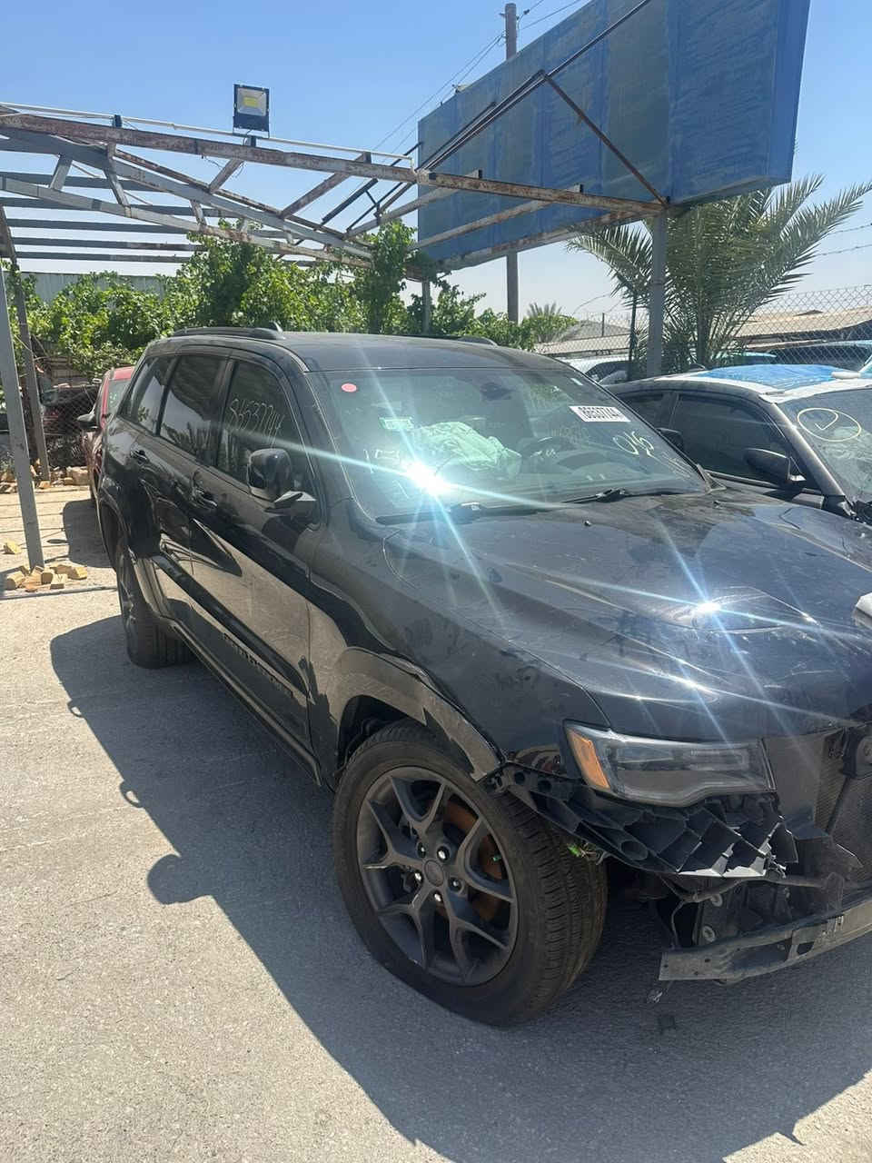 سلام عليكم للبيع جيب كراند شيروكي موديل 2020 دخول جديد على كتاب مال خارجيه السياره لمتد x بصمه شاشه بانورما فور ويل شاشه كامرا تحكمات رادارات كشن جلد محرك 3600 حادثها موضح بصور قبل وبعد تصليح
وبعد بيهه مواصفات 
مكان السياره حي الجهاد 
السعر 285 مع الرقم 
لاستفسار اكثر الاتصال ع الرقم
***********
مكان السياره حي الجهاد
