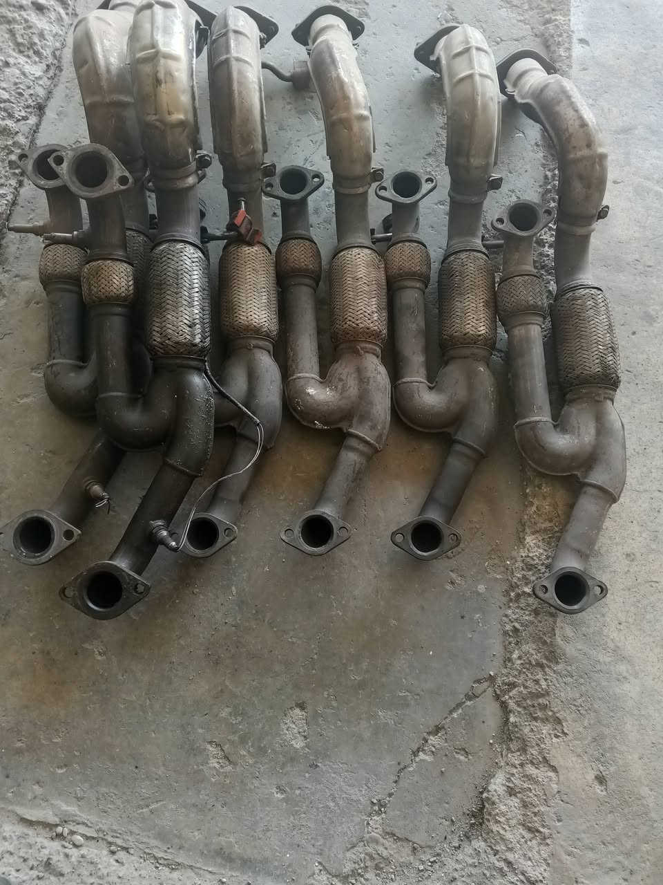 صالنصة مع هزاز هواندي ازيرا بلادي كصة حاوية توصيل كافة محافظات ***********
