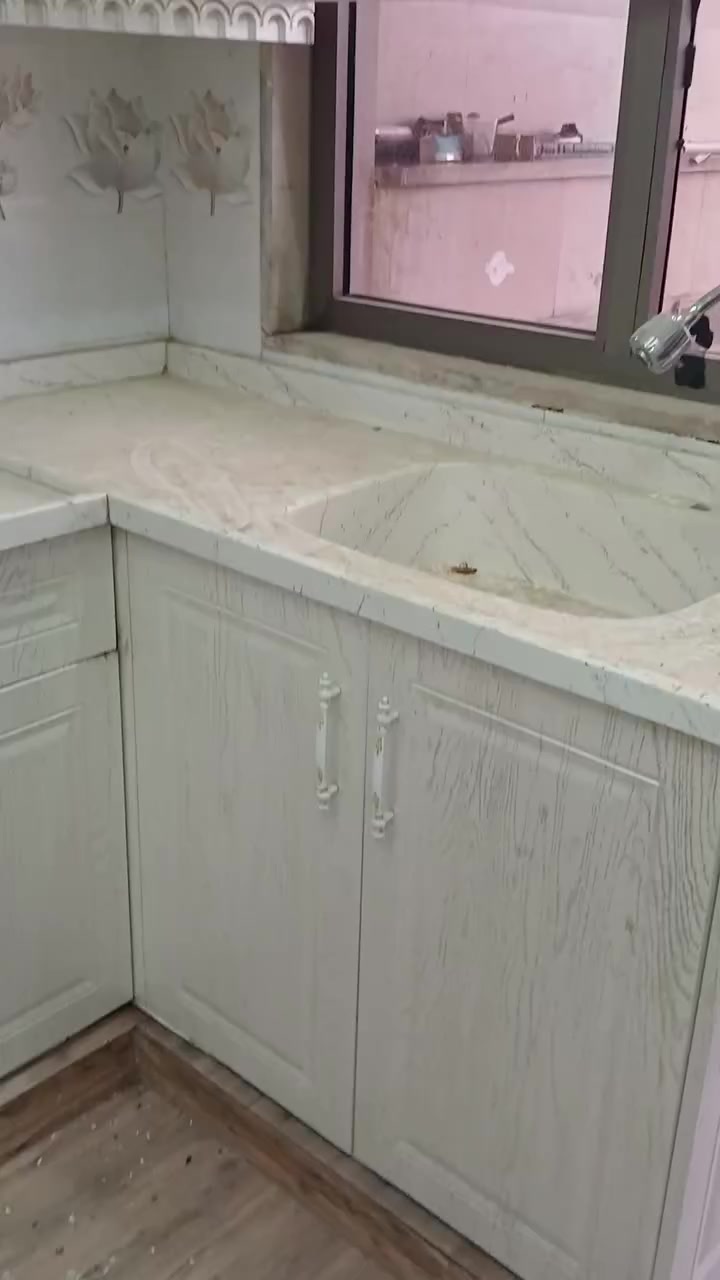 كونتر خشب موديل ملكي استعمال قليل جداً نظيف. السعر800$ ومعملة


**إذا كنت صاحب هذا الإعلان وتريد حذفه لأي سبب، رجاءا أرسل رسالة إلى الدعم الفني**