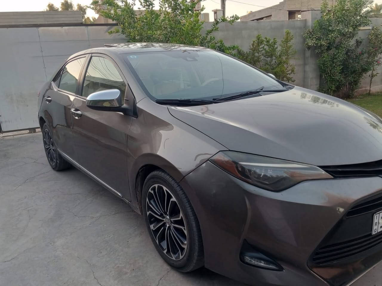 السلام  عليكم .
كورلا  17 رقم بغداد جديد باسمي مواصفات فتحة سقف
محرك 1800 شاشه رادار تحكم استيرن  ايكو مثبت سرعه ويل كب . ضرر سطحي بنيد مطعوج ونفسه راجع مصبوغ  بدون دواخل وداير جاملغ خلفي اربع اصابع صبغ  جاملغ امامي بارد اقل شبر  سونار مرفق  مكان الفلوجه  استفسار رقم
السعر 137 وبيها مجال 
***********
