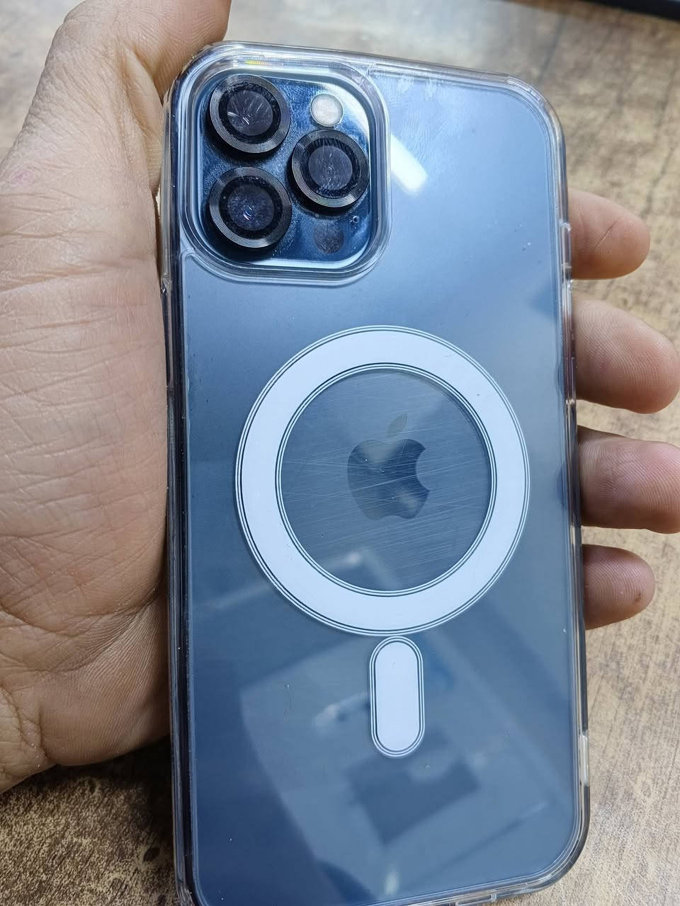 ايفون 12 برو ماكس 256 ماستر عربي شرق اوسط
بطارية 82 بلادي 
جهاز ممفتوح غير مفتوح وتر برووف نموذج AAA ماستر 
575 قفل السعر بدون نقاش جهاز مالتي ومحافض عليه كلش 
بغداد الاعظميه ***********
