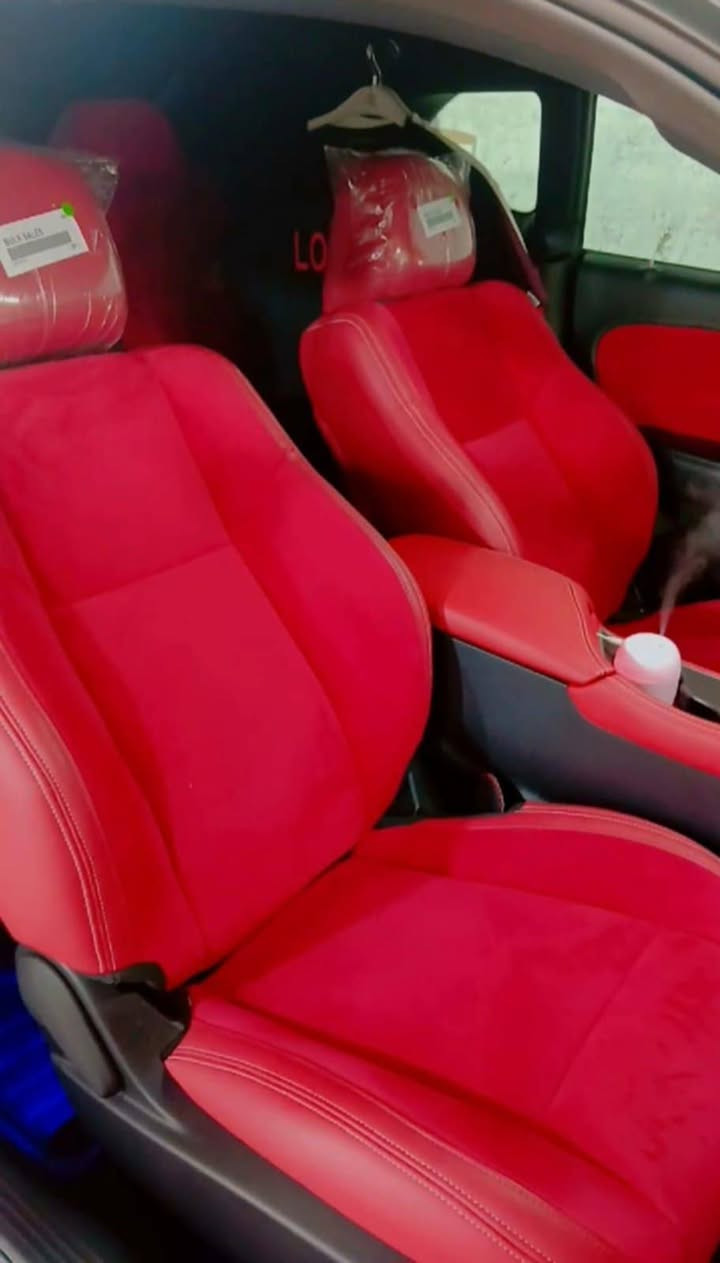 للبيع 
Challenger 2022 sxt v6 
شاشة 
كاميرا 
دواخل جلد و شامو احمر 
سيارة جديد كير و محرك كل بشرط 
حادث بونت و جاملغ و نص باب كلير بدون ضربة بدون دواخل 
ارباكات طاك 
صورة حادث موجود ب منشور 
رقم اربيل 
مكاني اربيل 
سعر ١٧٢ بيها مجال بسيط 
*********** واتس اب أربيل, العراق
