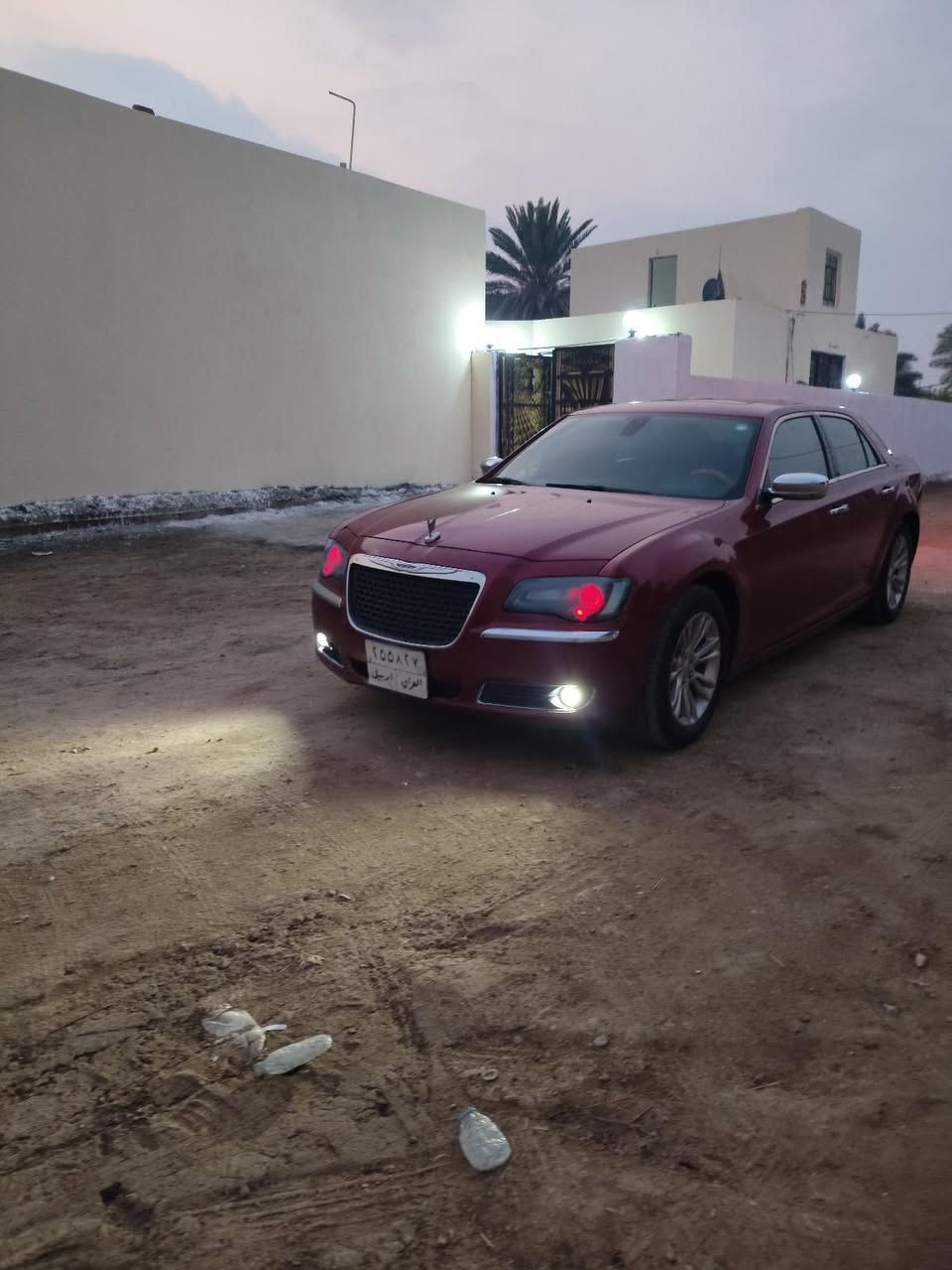 � أوباما كلايسلر 2012 – أعلى فئة | مواصفات تكول عنها ماكو أخته! �

إذا تدور على فخامة حقيقية بسعر معقول… هاي فرصتك 👌

المواصفات (فئة فل كامل):
1️⃣ بانوراما 🌤
2️⃣ حساسات أمامي + خلفي
3️⃣ رادار مراية + رادار أمامي
4️⃣ كشنات أمامي وخلفي تدفئة ❄🔥 وتبريد
5️⃣ ستيرن تدفئة
6️⃣ ستيرن كهربائي
7️⃣ إشارات بالمرايات
8️⃣ أماكن أكواب تدفئة وتبريد
9️⃣ بردة خلفية أوتوماتيك تنزل وتصعد من تعشق R
🔟 دواسات تحكم كهربائي
1️⃣1️⃣ كشنات ذاكرة
1️⃣2️⃣ كشنات تدليك
1️⃣3️⃣ شاشة كبيرة + كير طيارة ✈

السيارة حرفياً مواصفاتها نادرة بهالموديل، وجاهزة خير من الله، فقط تحتاج تحديث اذا حاب وخلص بعد ما تنباع .

✅ كندي داخله كلين
✅ تبديل بنيد بالعراق (شرط أصلي أبو الليبل – مو تجاري)
✅ ممشى 107 ألف ميل
✅ بأسمنه تداور بأي وقت

💰 السعر: 185 وبيه مجال بسيط 
📍 الموقع: بابل – شوملي

اللي مهتم يتواصل ويانه ويتدلل 🌹
فرصة ما تتكرر بهيج مواصف
صاحب السياره هذا رقمه 

0785 366 1141
