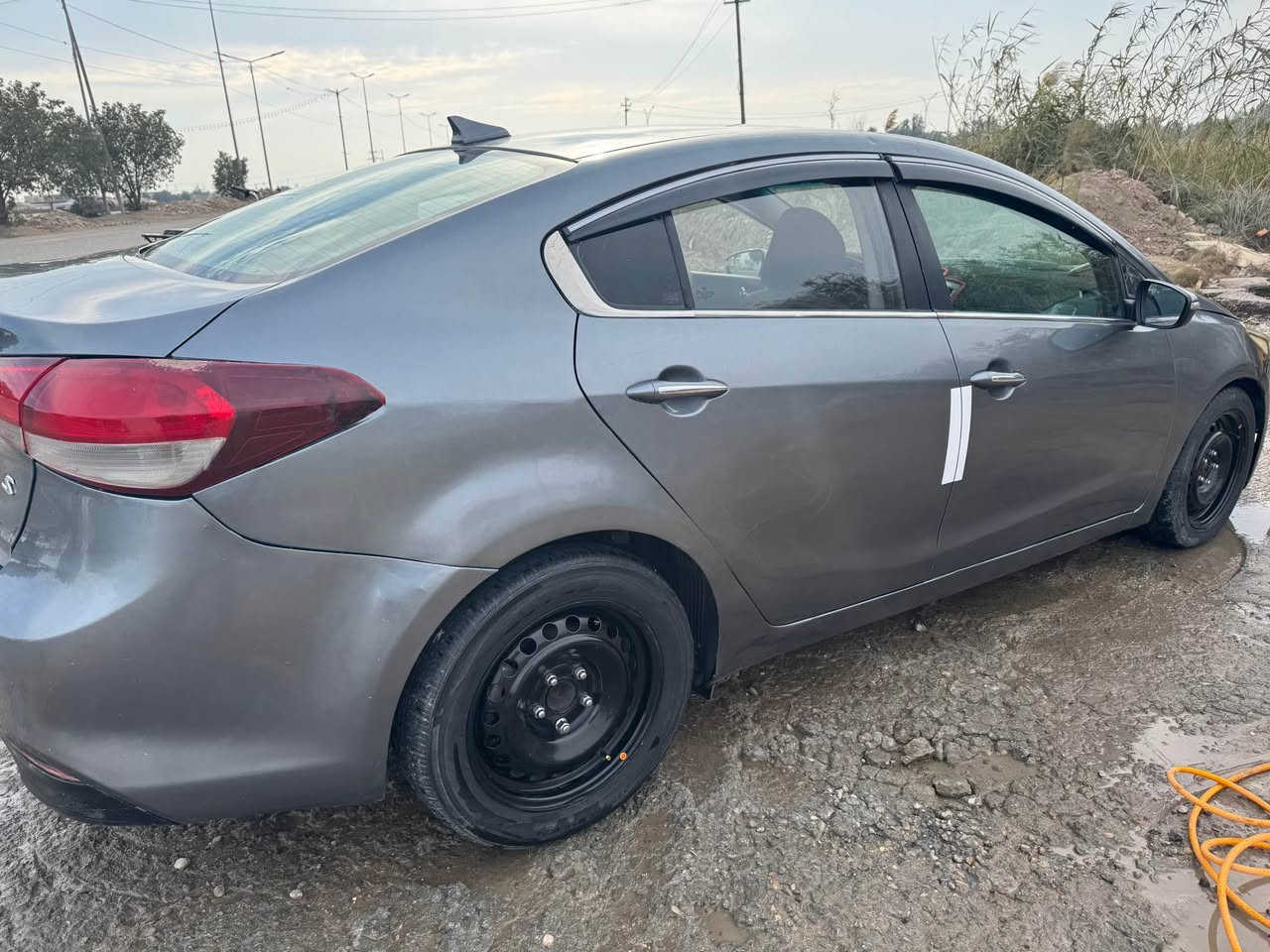 كيا فورتي 2017 امريكي فول مواصفات عدا الفتحه فئة S مواصفاتها بصمة تشغيل بصمة ابواب رادار امامي رادار جانبي شاشه كامره اشاير مري ومري شفط تحكم ستيرن رقم سليمانيه المشروع الوطني تحويل وكاله مباشر حادثها جاملغ خلفي وقبق الجنطه وشويه من الحوض وبيها صبغ حزام اثر طخات السياره بجم كفاله شواصي لغود تكم قماره كفاله  مكينة 2000 دوش جاهزه لا تنقيص ولا تبخير كير AT جاهزه حداديه اماميه خلفيه تخم تاير جديد تبريد تدفئه 
السعر 88 وبيها مجال للشراي مكانها اسكندريه *********** بي واتساب المحمودية, بابل
