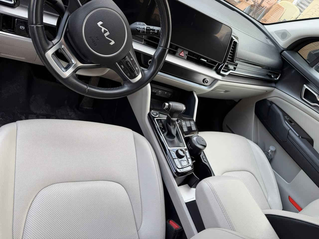 سبورتج ٢٠٢٣ رقم اربيل ماشية تقريبا ٣٧ الف ميل باسمي سنويه وهزة جديده اني مرقمها صوره الضرر مرفقه..السياره جديدة ترايها زيرو وحلوه وكامله من كل النواحي ومواصفات اضافية تدفئه كشنات وشاشه متصل وتحكم تبريد جهتين وبصمه دخول وتشغيل وترحيب وكشنات جلد بيجي سايد بريك بصمه واتو هولد وحساسات ٣٦٠ درجه وقياده ذاتية وشاحن لاسلكي وكاربلاي .. بيع فقط بدون مراوس سعرها ٢٠٠ ومجال قليل تحويل مباشر.. اي استفسار حاضر وبالخدمه


**إذا كنت صاحب هذا الإعلان وتريد حذفه لأي سبب، رجاءا أرسل رسالة إلى الدعم الفني**