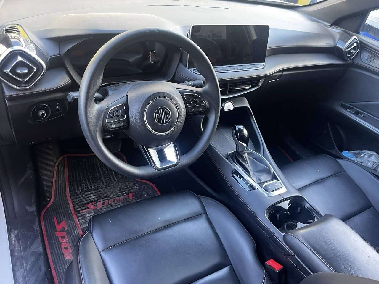 MG GT 2025 فول مواصفات
جلد 
سلايد
تبريد خلف
5 كامرات  
رقم اربيل باسمي
مكان صغير PDR فقط 
مكان السيارة : موصل 
السعر : 118 
الرقم : ***********
