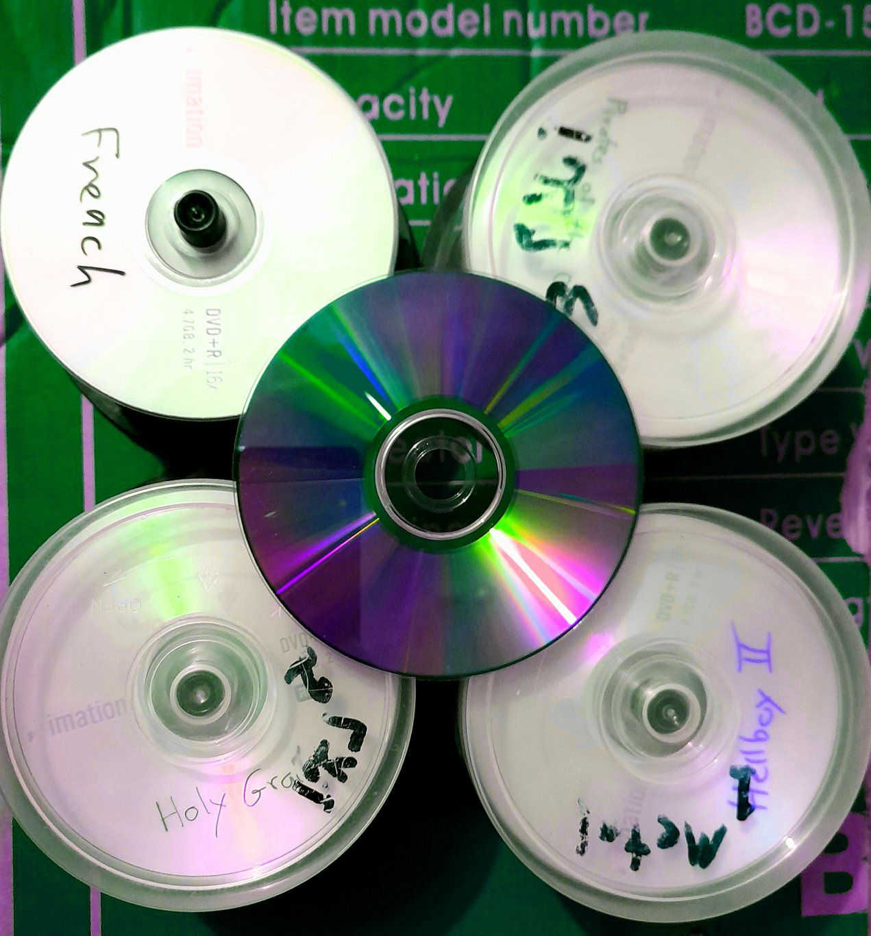 يتوفر اقراص DVD افلام اجنبي ومنوعات وكارتون وافلام مشكله العدد 200 قرص نظيفات جدا تقريبا غير مستخدم للبيع السعر للكل مع التوصيل 25 الف


**إذا كنت صاحب هذا الإعلان وتريد حذفه لأي سبب، رجاءا أرسل رسالة إلى الدعم الفني**