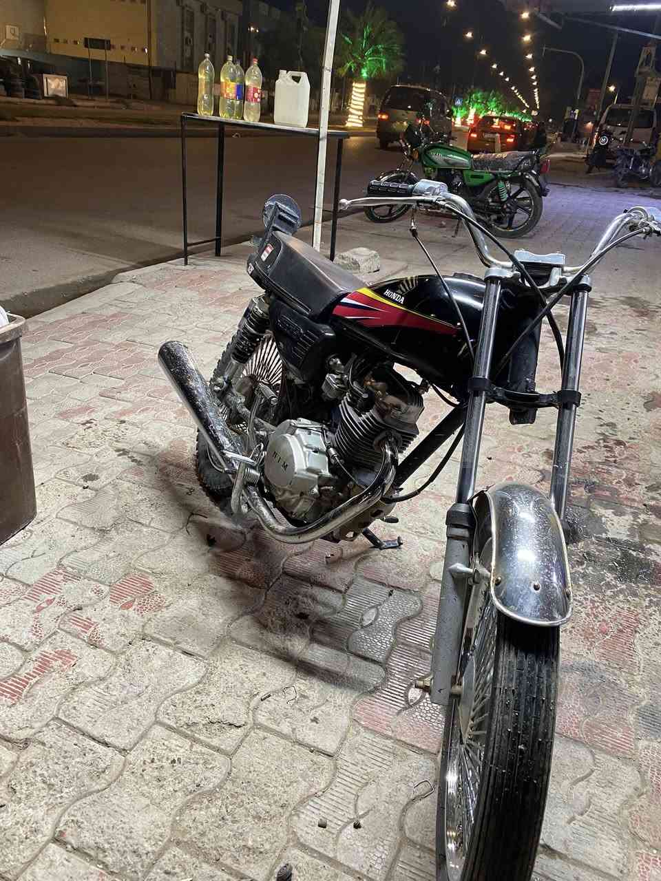 ماطور HONDA للبيع اي نقص مابي سعر ٢٨٠ بي مجال رقم تلفون ***********
