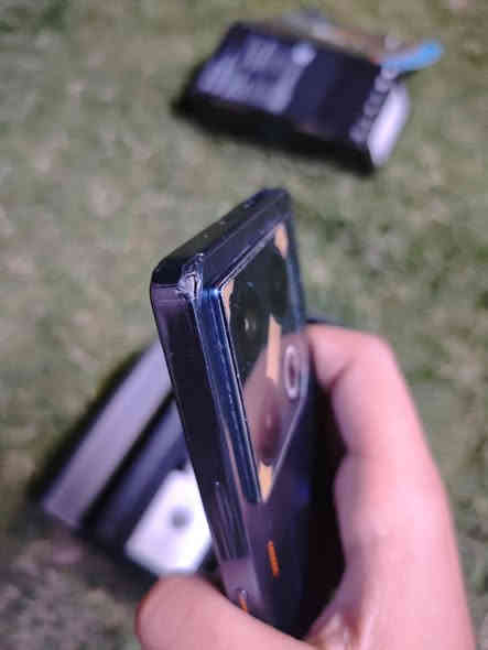 السلام عليكم
جهاز انفنكسGT 20 pro 
يشغل 120 fps
مستعمل نظيف جدا 
بي فطر قليل موضح بالصورة
السعر 325 وبي مجال 
العنوان بغداد ***********
