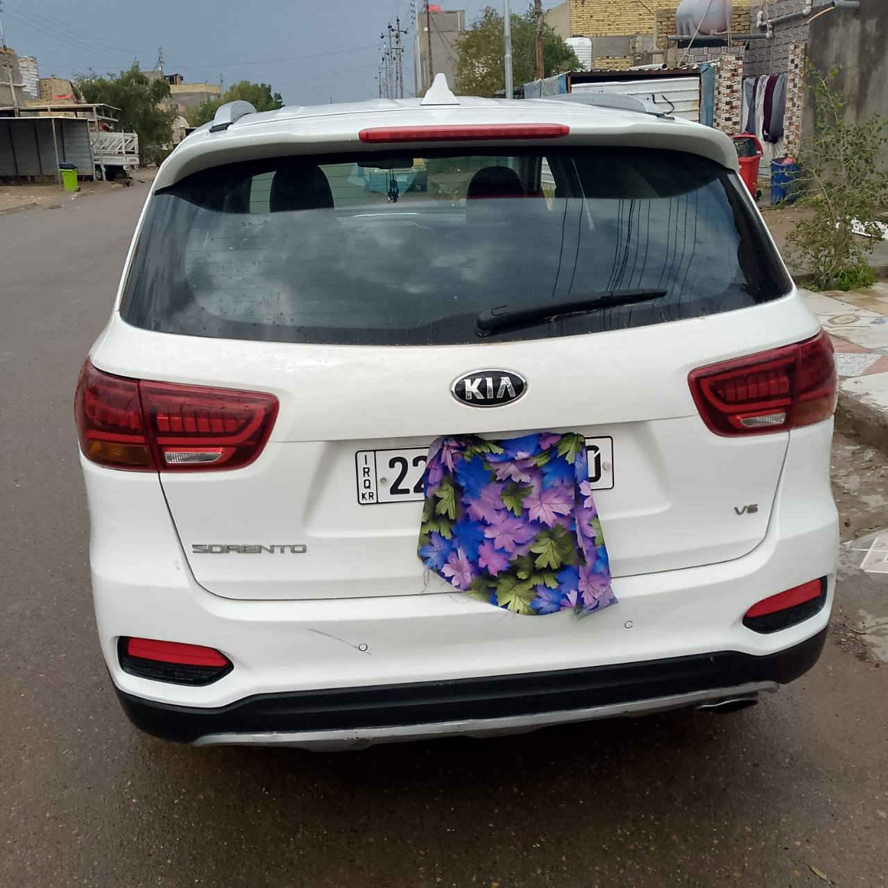 سورنتو خليجي موديل 18شكل ٢٠
رقم اربيل انكليزي  باسم ولد بلعماره 
فول مواصفات ماعدى البنوراما
صبغ عام اثر واكعه من حمل الالتريله تعمير بسيط سونار موجود
6 سلندر
7 راكب 
3 قطع تبريد سياره جديده وجاهزه 
سعرها 168
العنوان ميسان الرقم ***********
