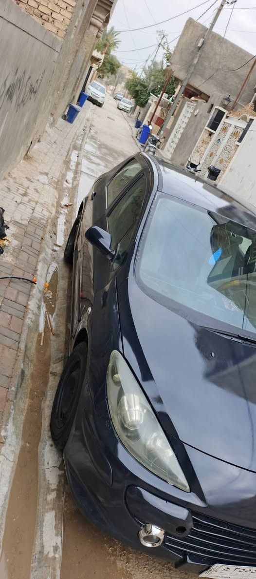 بيجو 2006.
رقم بغداد. تحويل مباشر. 
كير اوتماتيك. محرك بلاد. 
تخم تاير نضيف. حداديه نضيفه. 
دواخل نضيفه. كهربائيّات جاهزه 
السعر 44.طويريج ‏‪0788 726 5579‬‏
