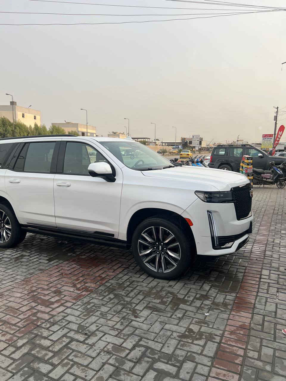 يالله 
السلام عليكم كديلاك سكاليد سبورت 36سماعه دوس شفط جكات فول ماعده المساج موديل 2023 ماشيه 42 الف رقم اربيل باسمي حادثه كلش بسيط جاملغ وباب مبدلات نفس اللون طاك ايرباك ستيرن والسياره كلش نظيفه للاستفسار اتصل على صاحب السيارة ***********
