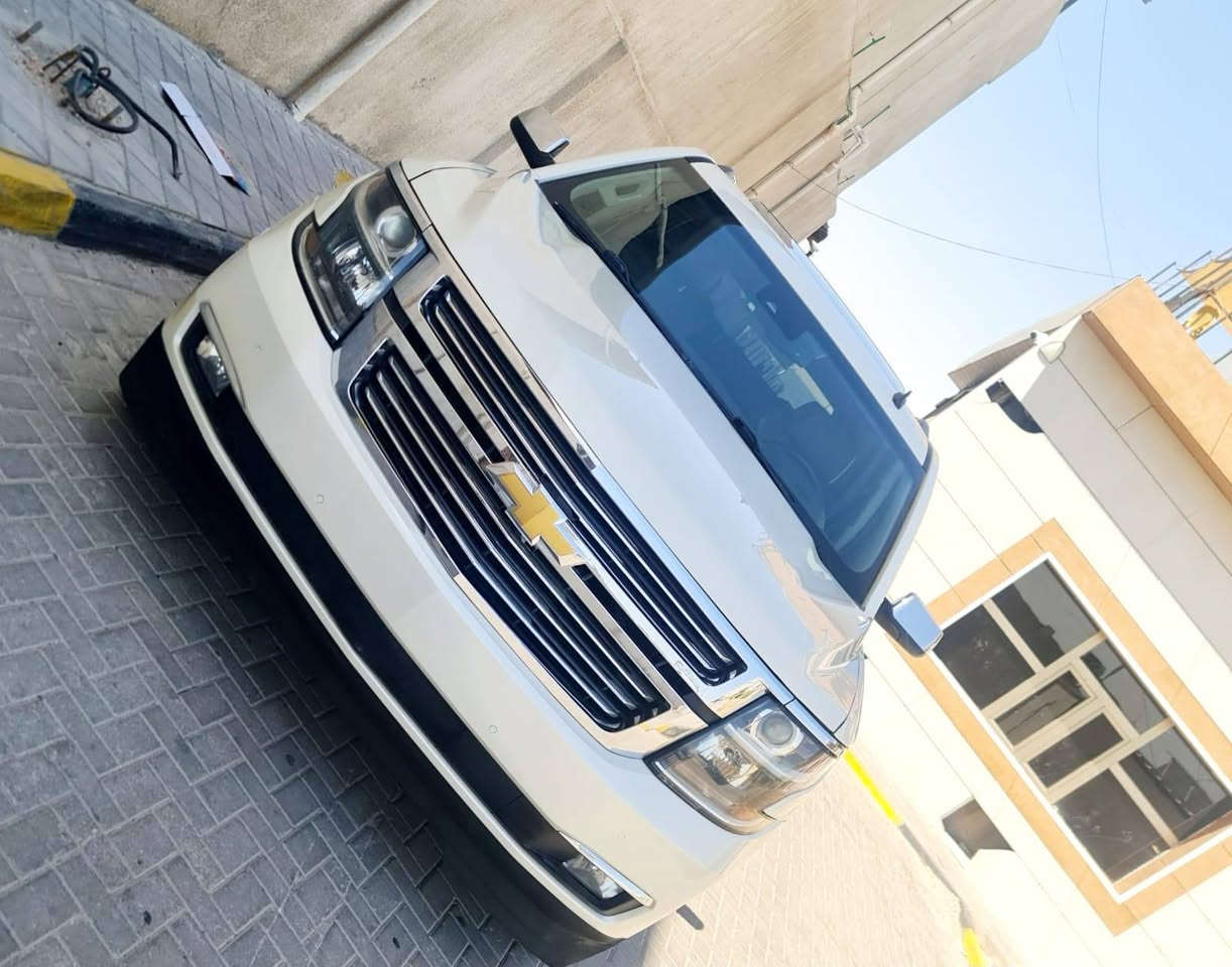 تاهو LTZ موديل 2015  فول مواصفات السياره بدون حادث فقط بيها رشات صبغ جماليه من امريكا غير مكفوله من الصبغ  مكينه 5300 كير + - السياره بصمه + بصمه 4 ابواب حساسات خلفي + امامي كشنات ملكي كل الكشنات كهربائيه خزن كشن ميموري رادار تحديد مسار + رادار جانبي اشاره بالمري ستيرن كهربائي شاشه عرض دلعه شفط وهواي مواصفات بيها بعد  تسجيل جديد السياره حتى مصقطلها باقي فقط دفع الكمرك السعر 220 وبيها مجال حق الجيه للاستفسار الاتصال بالرقم ***********
