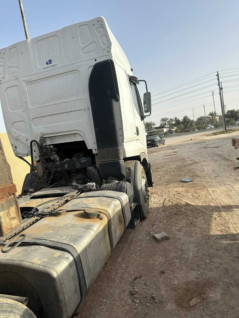 رينو للبيع راس تريله انجكتر بلادي كير مكينه اكسل شرط رقم واسط تحويل مكفوله من كلشي سعر 65 ورقه رقم الهاتف ***********
