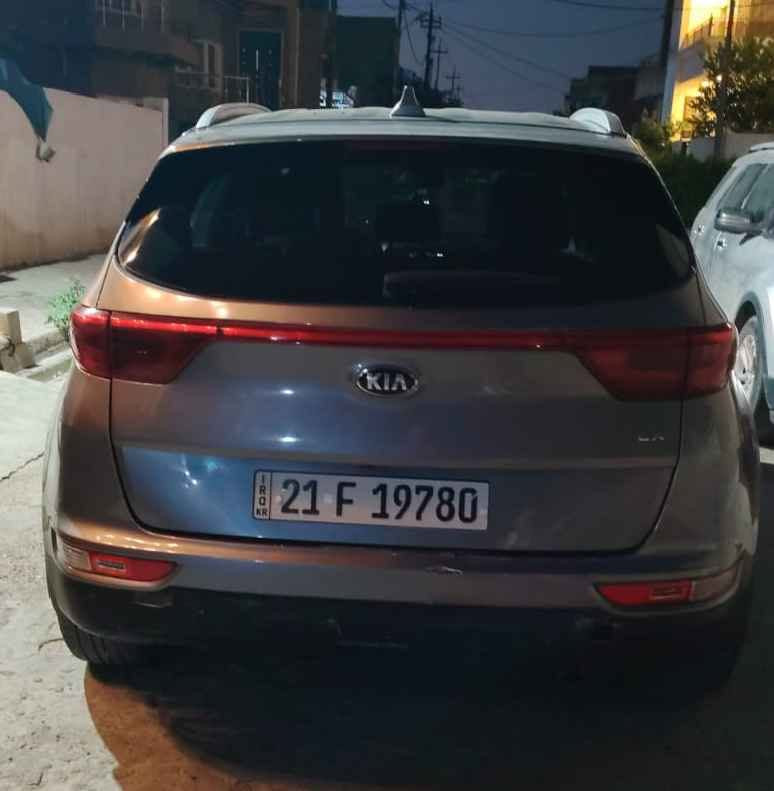 كيا سبورتج 2017
وارد امريكي حادثها صفحة السايق
محرك جديد شاده قبل شهر مال حاوية 
كير وصدر خير من الله ماشية 99الف ميل
3انظمة قيادة
دفع رباعي
بيها منظومة عدسات من طه اوزوم ب350الف
تبريد ثلج
رقم دولي سنوية لل2030
بيها بطاقة بنزين 
السعر 135 وبيها مجال 
عنوان السياره كركوك 
للتواصل على الرقم
*********** كركوك, العراق
