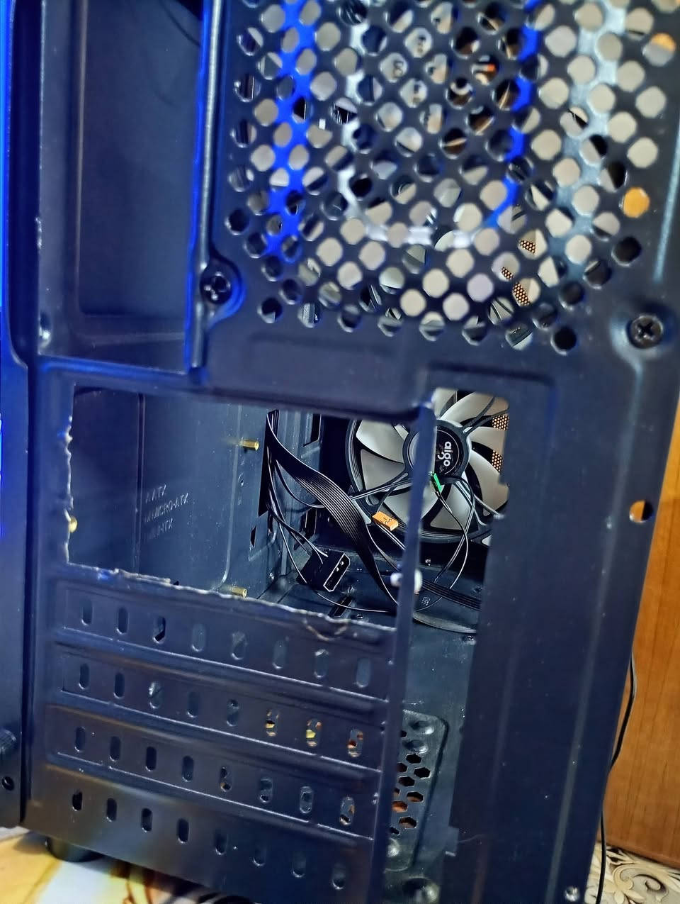 كيس فارغ يحتوي 4 مراوح ار جي بي 4 بن مع هاب يتركب بي 10 مراوح مع الريمونت
نظيف مستعمل شي قليل اكو طعجات بسيطة ما مأثره هاي سببها قطع الشيلد لاطشة شلعتها بالگوه جانت تجميعه كاملة بس بعتها قطع ...
الجامة بلاستك

السعر 50 الف مع التوصيل


**إذا كنت صاحب هذا الإعلان وتريد حذفه لأي سبب، رجاءا أرسل رسالة إلى الدعم الفني**