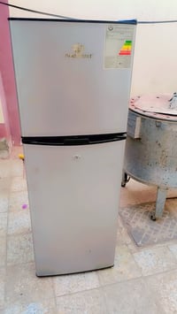 غراظ للبيع ثلاجه بعدها جديده الكهرباء اجت قويه وصار بيها خلل الماطور و...